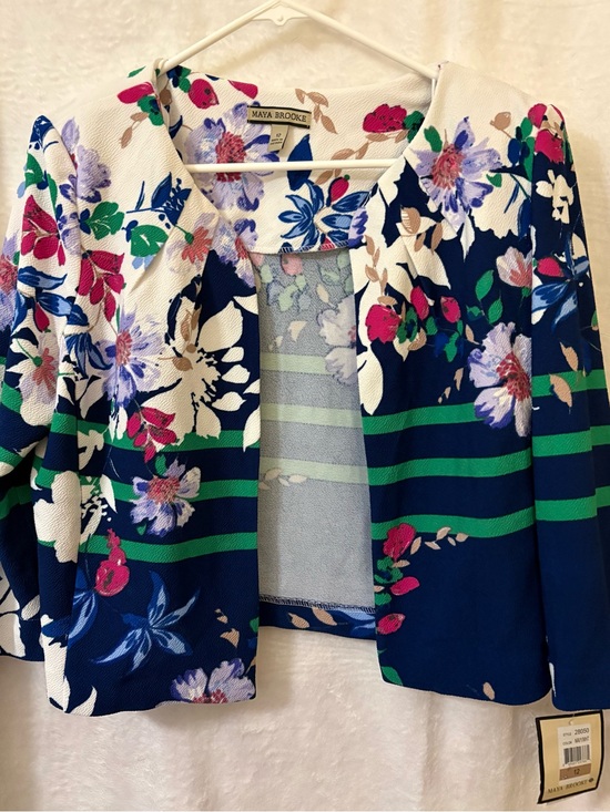 Maya Brooke Jackets & Blazers - Maya Brooke Floral  Woman’s Cropped Jacket Size 12 Reg NWT Dressy Blazer